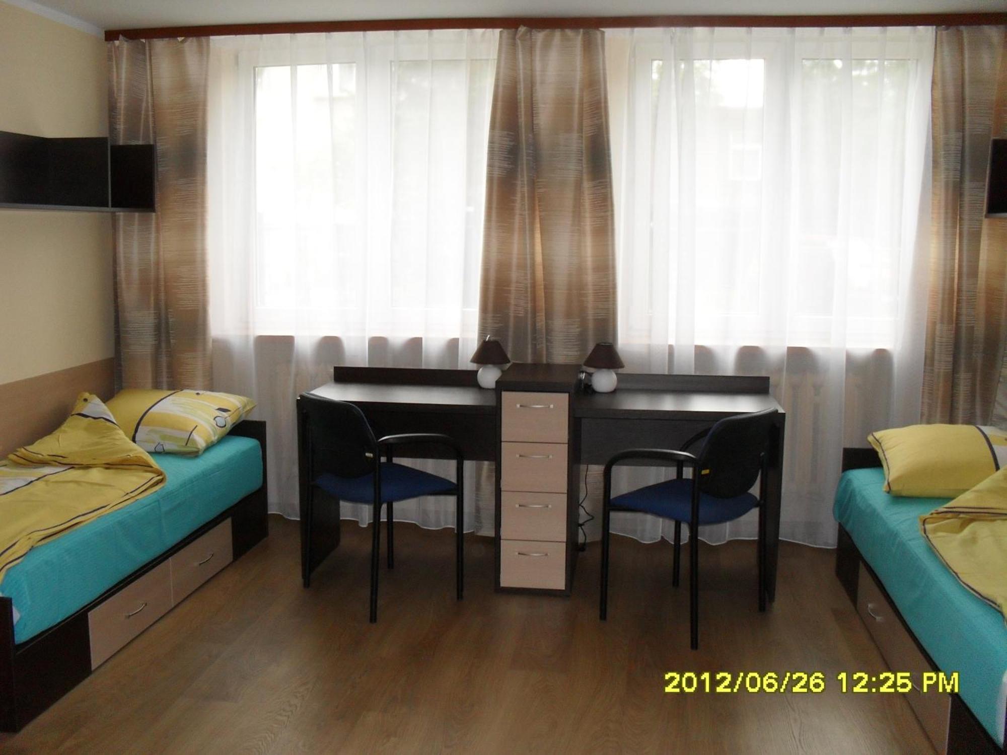 Dom Studencki Atol Hostel Krasków Εξωτερικό φωτογραφία